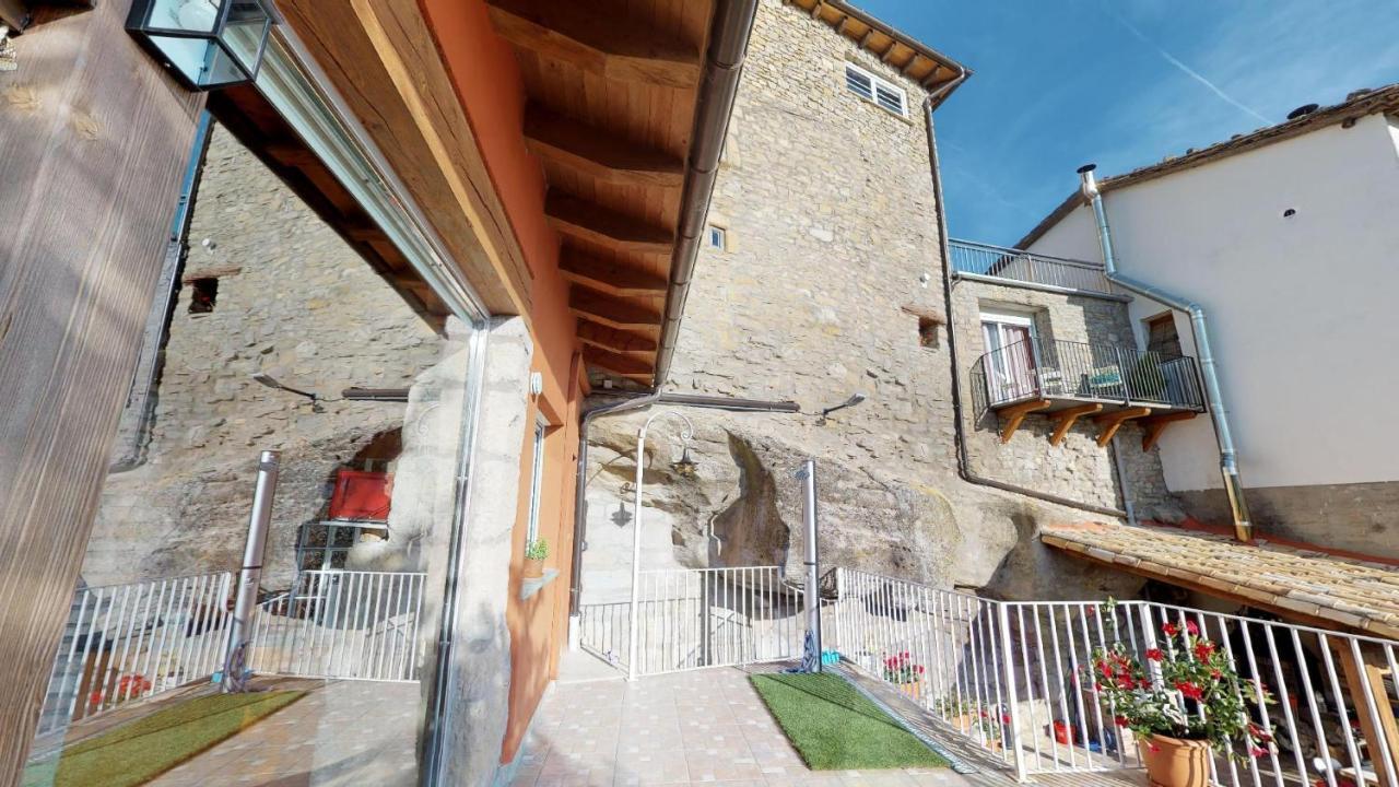 Casa Rural La Abadia-Apartamentos Graus Exterior foto